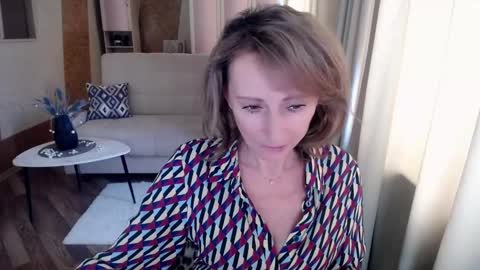 Snapshot of veronicagilbert chatting on March 2, 2025, 5:33 am Helen online show from March 2, 2025, 5:33 am