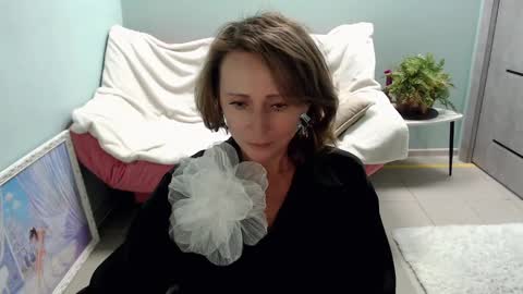 Snapshot of veronicagilbert chatting on March 10, 2025, 11:42 am Helen online show from March 10, 2025, 11:42 am