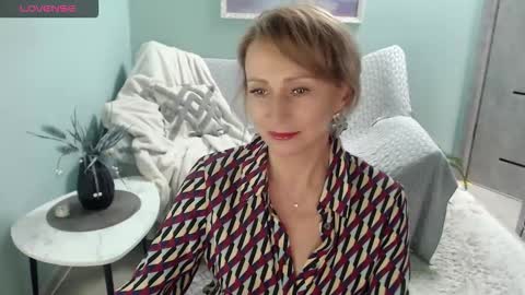 Snapshot of veronicagilbert chatting on September 21, 2025, 5:42 am Helen online show from September 21, 2025, 5:42 am