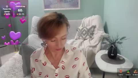 Snapshot of veronicagilbert chatting on September 27, 2025, 7:13 am Helen online show from September 27, 2025, 7:13 am