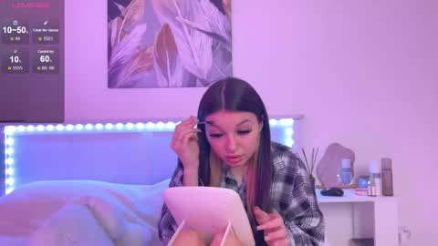 Snapshot of veronicaleal_ chatting on October 19, 2025, 9:32 am Vivi online show from October 19, 2025, 9:32 am