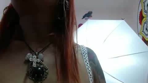 Snapshot of veronicaqueen2 chatting on September 17, 2025, 8:54 pm veronicaqueen2 online show from September 17, 2025, 8:54 pm