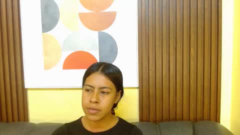 Veronica Robles online show from December 1, 2025, 6:24 pm