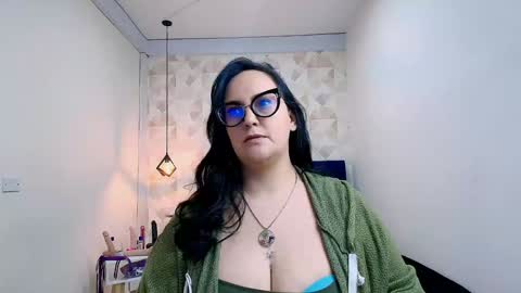 veroniicabbw online show from February 3, 2025, 3:27 pm