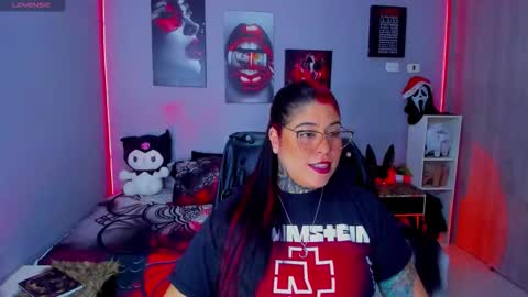 Miss Veronika online show from November 25, 2025, 7:14 pm