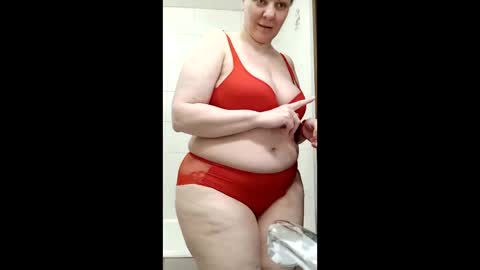 Snapshot of veronikawgold chatting on April 29, 2026, 9:35 am VeronikawGold online show from April 29, 2026, 9:35 am