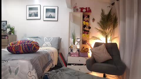 veronica online show from January 25, 2025, 2:58 am