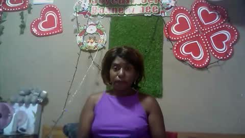 verronique1511 online show from December 17, 2025, 4:35 pm