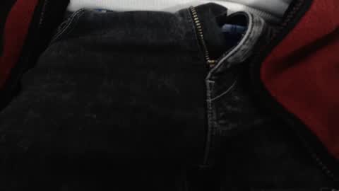 Erik online show from March 3, 2025, 10:28 am