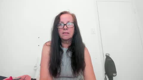 verysassypeachgoddess online show from May 26, 2026, 1:51 pm