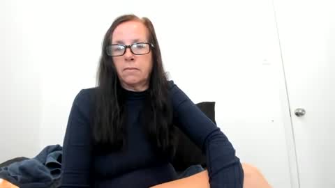 Snapshot of verysassypeachgoddess chatting on July 8, 2026, 2:54 pm verysassypeachgoddess online show from July 8, 2026, 2:54 pm