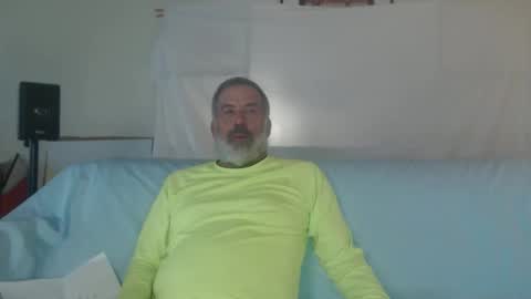 hairy man online show from May 4, 2026, 11:45 pm