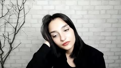 Ana online show from March 10, 2025, 3:20 pm