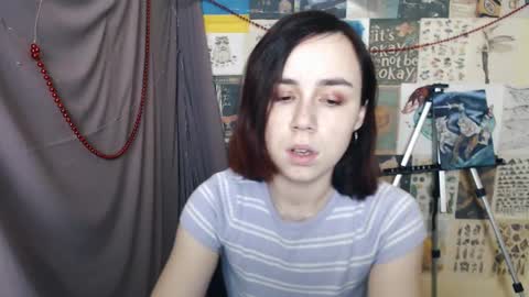 veryveryvery_shy online show from January 4, 2025, 6:41 am