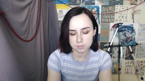 veryveryvery_shy online show from January 4, 2025, 9:54 am