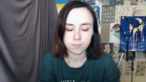 veryveryvery_shy online show from February 18, 2025, 7:32 am