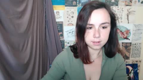 veryveryvery_shy online show from September 13, 2025, 5:40 am