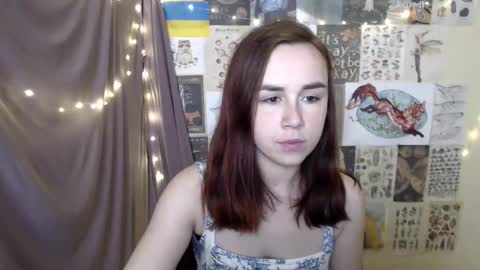 veryveryvery_shy online show from November 11, 2025, 9:20 am