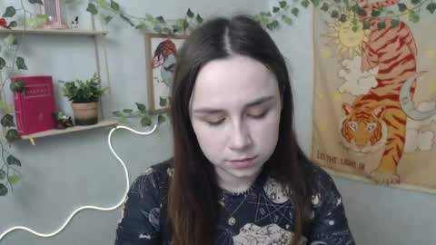 veryveryvery_shy online show from April 16, 2026, 5:41 am