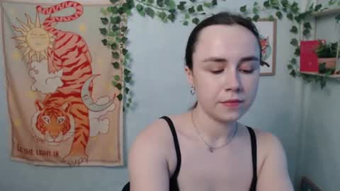 Snapshot of veryveryvery_shy chatting on June 24, 2026, 5:50 am veryveryvery_shy online show from June 24, 2026, 5:50 am