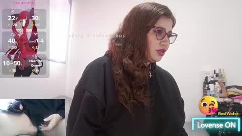 Vesper Vixen online show from November 18, 2025, 2:10 pm