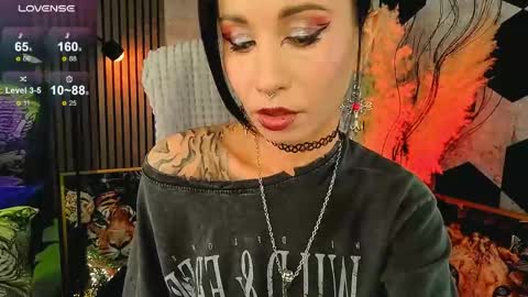 Lady or Goddess Vespera online show from April 29, 2026, 3:27 pm