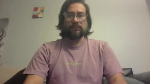 Snapshot of vesturelove chatting on April 12, 2026, 2:27 am vesturelove online show from April 12, 2026, 2:27 am
