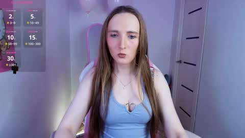 Snapshot of vi_luxxxy chatting on February 18, 2026, 2:07 am vi_luxxxy online show from February 18, 2026, 2:07 am