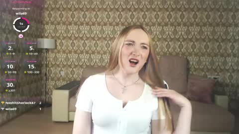 Snapshot of vi_luxxxy chatting on April 25, 2026, 2:03 am vi_luxxxy online show from April 25, 2026, 2:03 am