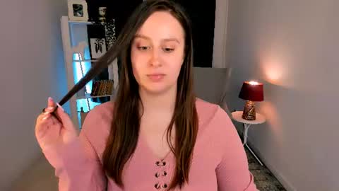 Snapshot of via_lattea_ chatting on July 20, 2026, 2:26 am Camilla online show from July 20, 2026, 2:26 am