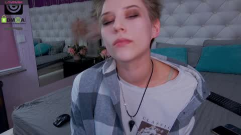 Snapshot of via_mayer chatting on January 24, 2025, 2:19 pm Via online show from January 24, 2025, 2:19 pm