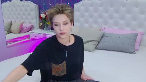 Snapshot of via_mayer chatting on March 4, 2025, 6:39 pm Via online show from March 4, 2025, 6:39 pm