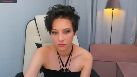 Snapshot of via_mayer chatting on September 8, 2025, 9:58 pm Via online show from September 8, 2025, 9:58 pm