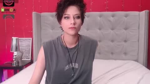 Snapshot of via_mayer chatting on September 15, 2025, 8:31 pm Via online show from September 15, 2025, 8:31 pm