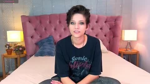 Snapshot of via_mayer chatting on September 26, 2025, 9:19 pm Via online show from September 26, 2025, 9:19 pm