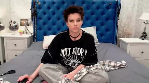 Via online show from March 3, 2026, 9:10 pm