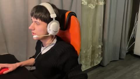 vialeras online show from April 17, 2026, 8:01 pm