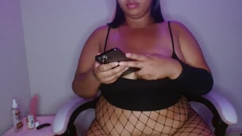 vibe_xxxo online show from July 30, 2026, 5:39 am