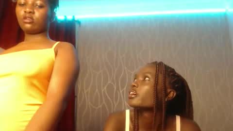 Vibrant online show from November 18, 2025, 4:22 pm