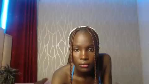 Vibrant online show from November 19, 2025, 6:08 pm