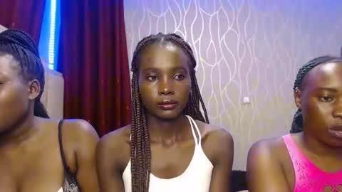 Vibrant online show from November 30, 2025, 3:49 pm