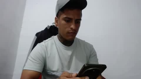 Victor cardenas online show from December 5, 2025, 8:38 pm