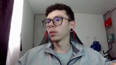 Snapshot of vicent_brais chatting on December 3, 2024, 11:22 am Vicent Brais online show from December 3, 2024, 11:22 am