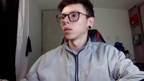 Snapshot of vicent_brais chatting on December 14, 2024, 9:29 am Vicent Brais online show from December 14, 2024, 9:29 am