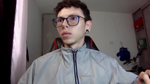 Snapshot of vicent_brais chatting on December 16, 2024, 11:22 am Vicent Brais online show from December 16, 2024, 11:22 am