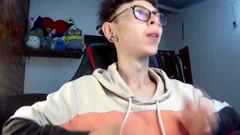 Snapshot of vicent_brais chatting on March 7, 2025, 11:38 pm Vicent Brais online show from March 7, 2025, 11:38 pm