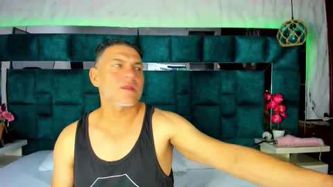 antonia y andrew online show from February 9, 2026, 5:33 am