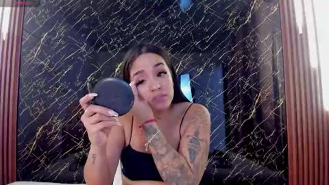 Snapshot of vichy_evans chatting on January 8, 2026, 7:16 pm Vichy Everyday From 1400 to 2130 Col Time online show from January 8, 2026, 7:16 pm