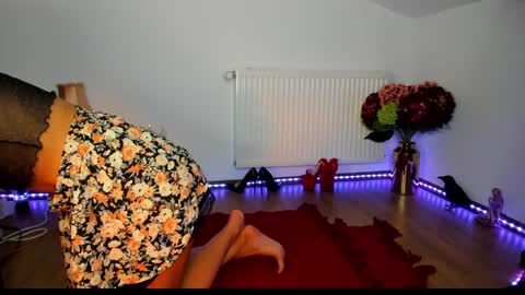 ViciousQueenu can call me Laura online show from November 4, 2025, 4:50 pm