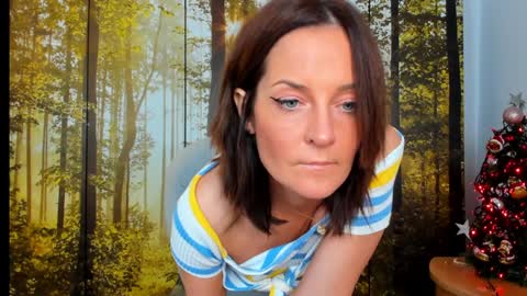 ViciousQueenu can call me Laura online show from December 19, 2025, 5:53 pm